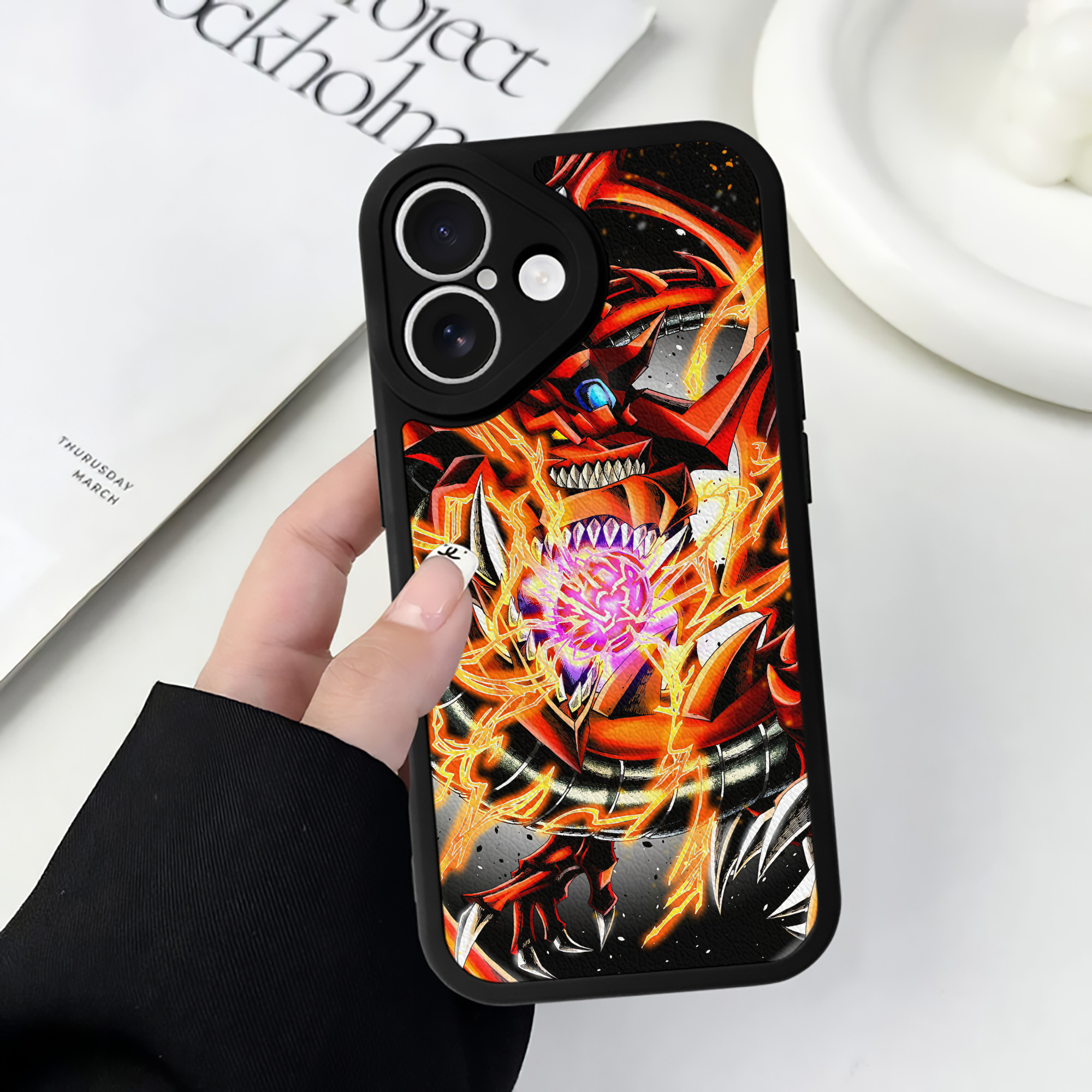 （画像用） 遊☆戯☆王 Yu-Gi-Oh! 【iPhone 16シリーズ対応】シリコンスマホケース（レザー調） 材質：シリコン